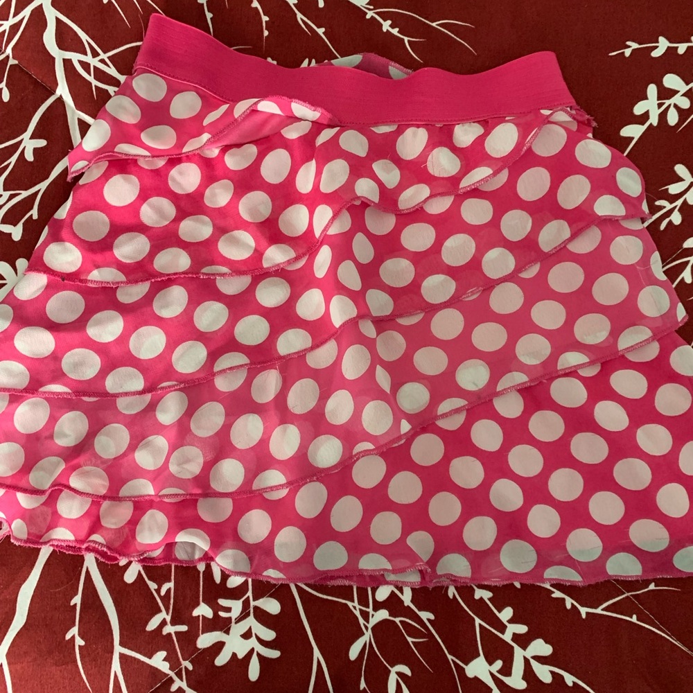 Size 6 pink polka dot skorts!